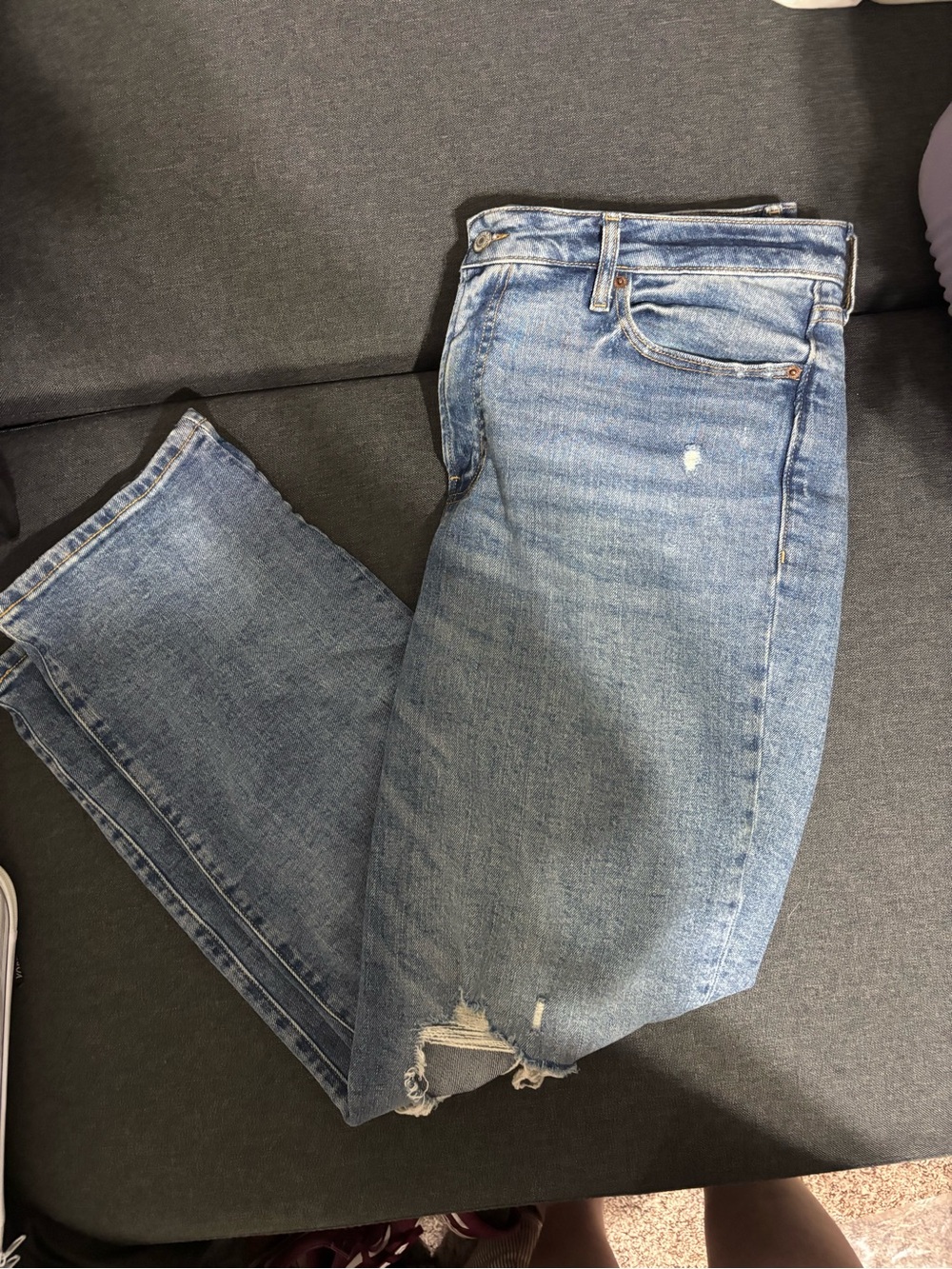 Old Navy Size 14 Classic Light Blue Women's Distressed Jeans